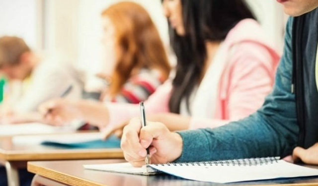 Öğrenciler ve veliler dikkat! MEB'den devamsızlığa karşı yeni sistem