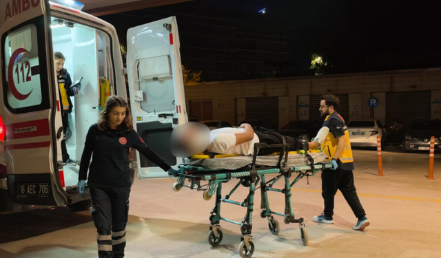 Bursa İnegöl’de Kavşakta Çarpışma! Yaralı Hastaneye Kaldırıldı