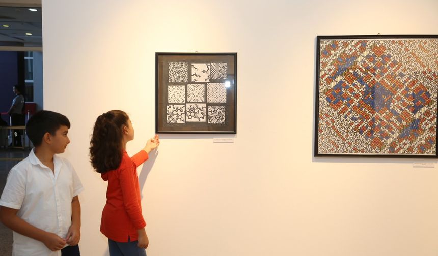 Küçükçekmece’de ’Bir Nokta Bir Çizgi Sonsuzluğun Resmi’ isimli resim sergisi ziyarete açıldı