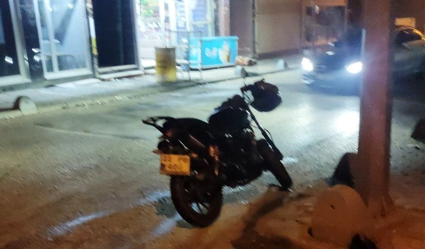 Keşan’da kamyonet ile çarpışan motosikletin sürücüsü yaralandı