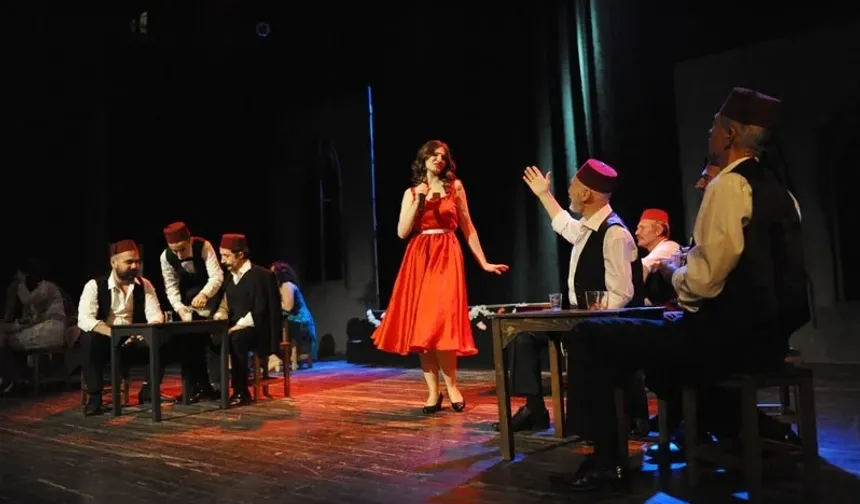 Karşıyaka Belediye Tiyatrosu’nda perde kapanıyor