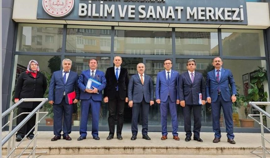 Balıkesir’de eğitim yatırımları ve planlamalar masaya yatırıldı