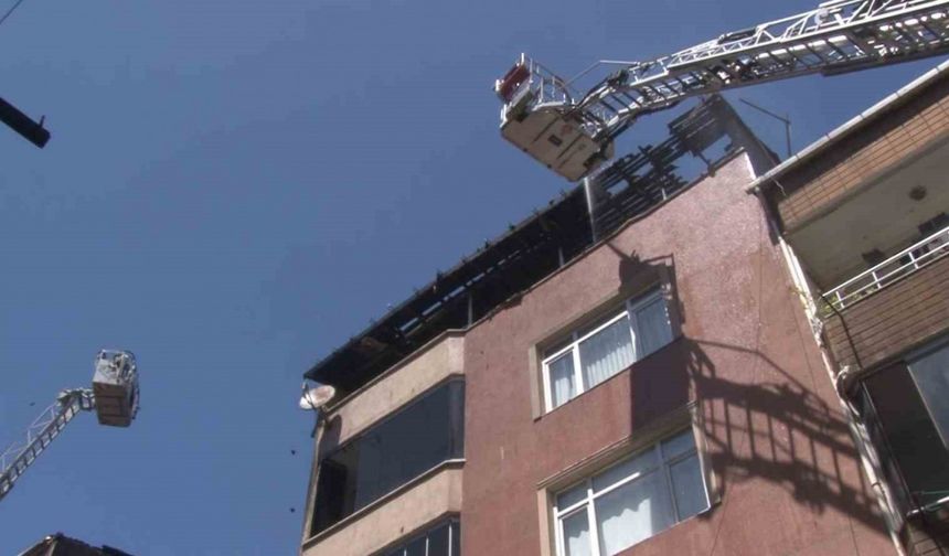 Gaziosmanpaşa’da 4 katlı binada yangın çıktı, 1 kişi dumandan etkilendi