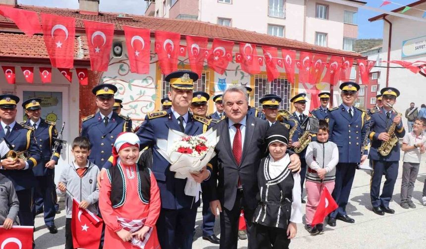 MSB Muharip Hava Kuvvetleri Bandosu Bozüyük’te konser verdi