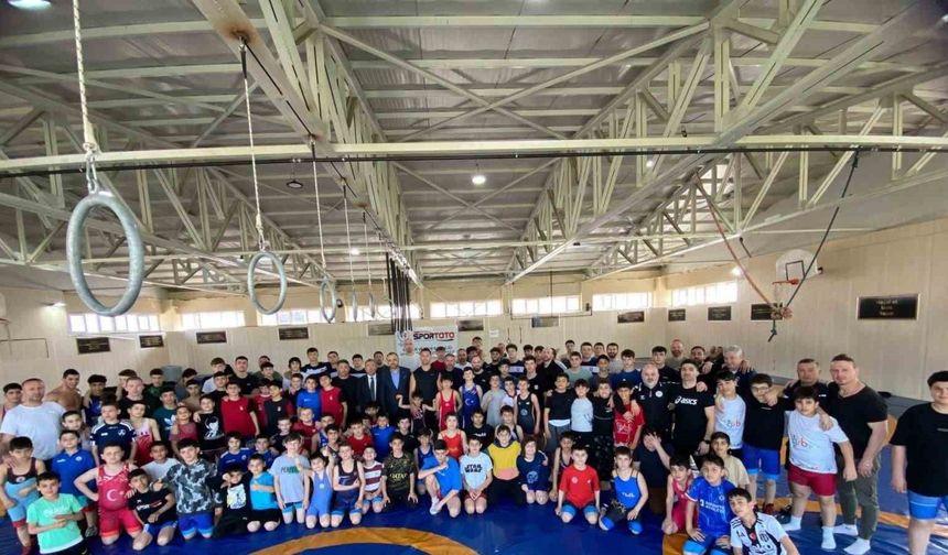 Sakarya Büyükşehir Belediyesi Spor Kulübü Başkanı Zengin: "Spor dostluk ve kardeşliktir"