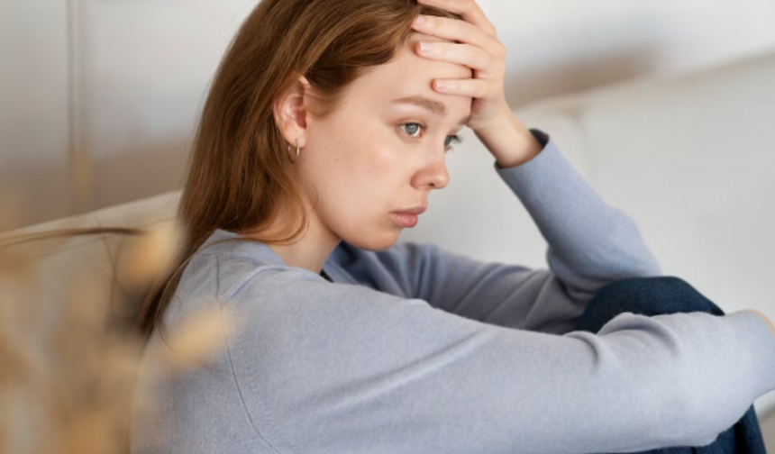 Depresyon Belirtileri Nelerdir ? Tedavisi Nasıl Olmalıdır?