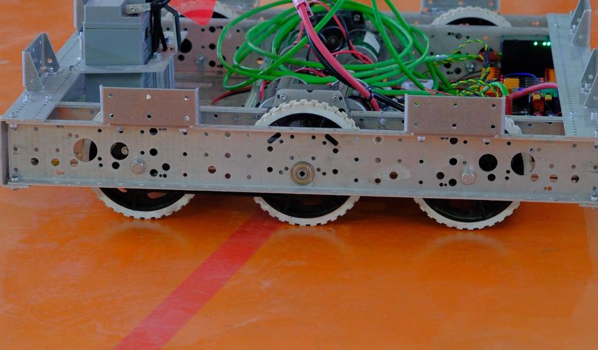 İnegöl’de Geleceğin Mucitleri Sahne Alıyor:  Robot Yarışması Başlıyor