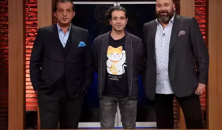 MasterChef'in eski jüri üyesi siyasete atılarak CHP'ye katıldı