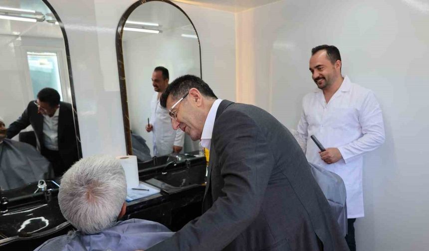 Çekmeköy Belediyesi’nden anlamlı hizmet: Mobil kuaför yollarda