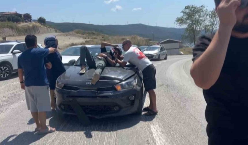 Yalova’da motosikletle otomobil çarpıştı: 1 yaralı