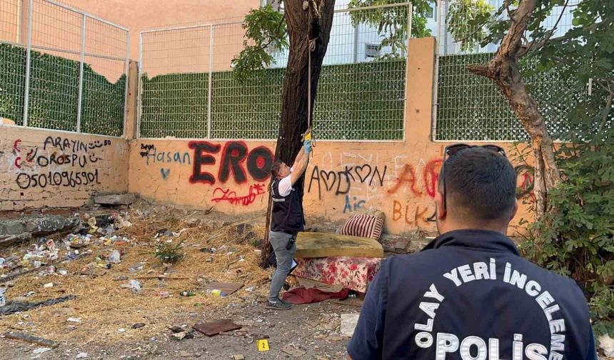 Köpek gezdirmeye çıkarken, ipten adam aldı