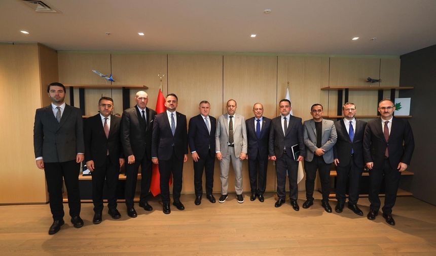 Bakan Bak ve Suriyeli mevkidaşı ile Basketbol Gelişim Merkezi’ni ziyaret etti