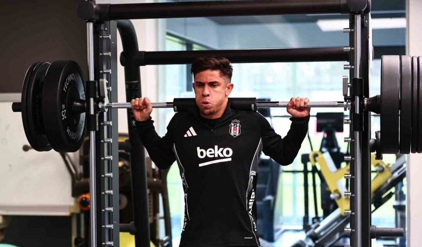 Beşiktaş günün ilk idmanında salonda çalıştı
