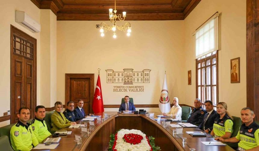 Bilecik Valisi Sözer, ‘Karayolu trafik güvenliği’ toplantısına katıldı