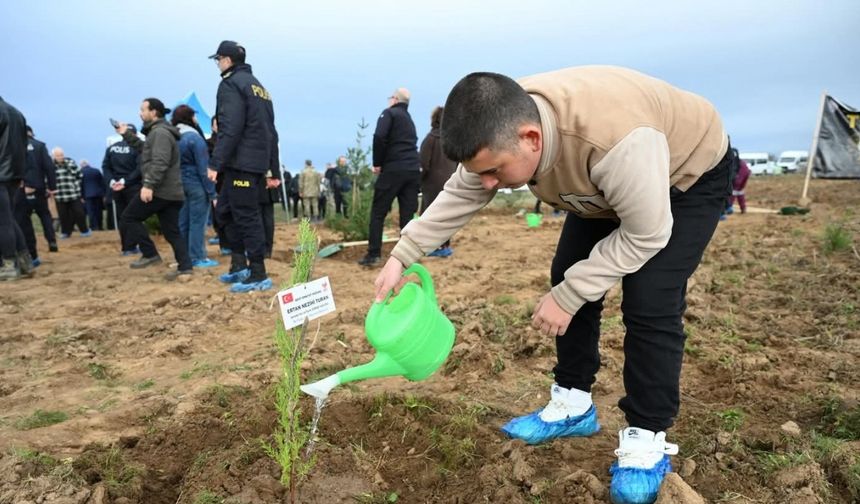Edirne’de şehitler anısına 500 fidan toprakla buluştu