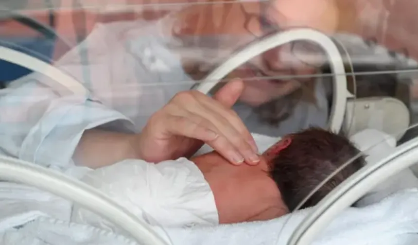 Erken Doğum Hastalık Değil, Doğru Yönetilmesi Gereken Bir Süreç