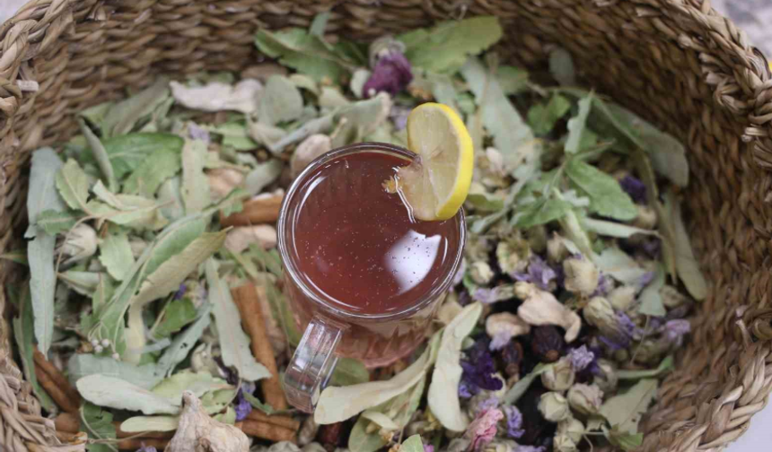 Uzmanı uyardı: Bitki çaylarını dozunda kullanın