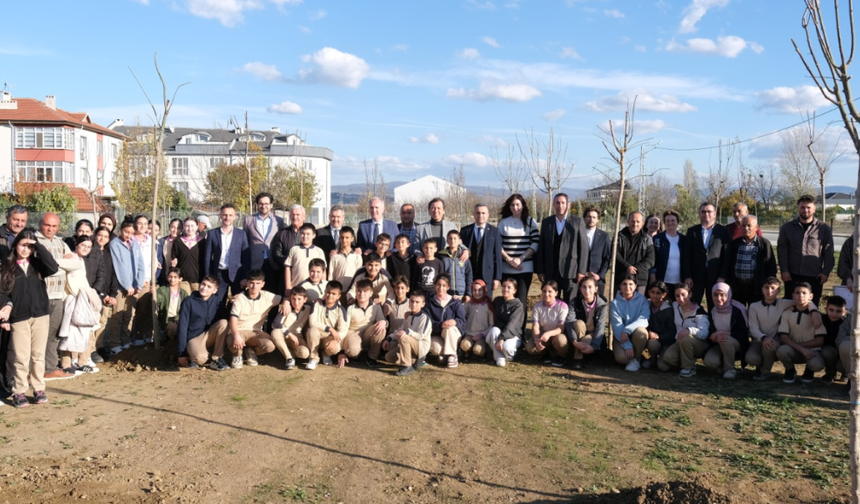 572 Fidanlı Koruluk İnegöl'e Nefes Olacak