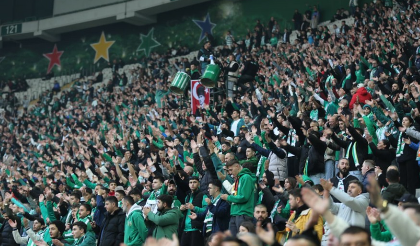 Bursaspor dolu dizgin! Liderlik koltuğunu geri aldı
