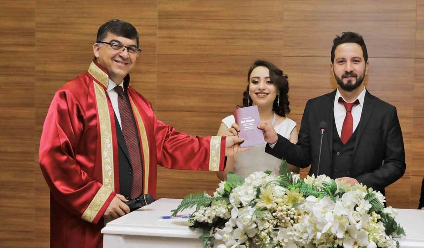 Bursa'da Yıldırım Belediyesi'nden yeni evlenecek çiftlere ücretsiz nikah salonu müjdesi!