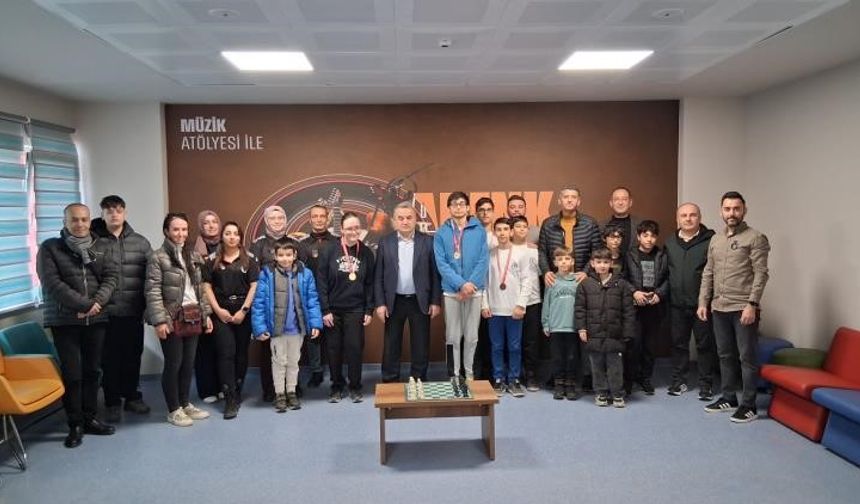 Bilecik'te satranç turnuvası düzenlendi