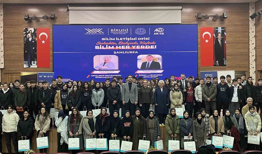 Biruni Üniversitesi, YÖK'ün 'Bilim Kafe' etkinlikleriyle 6 ilde gençlerle buluştu