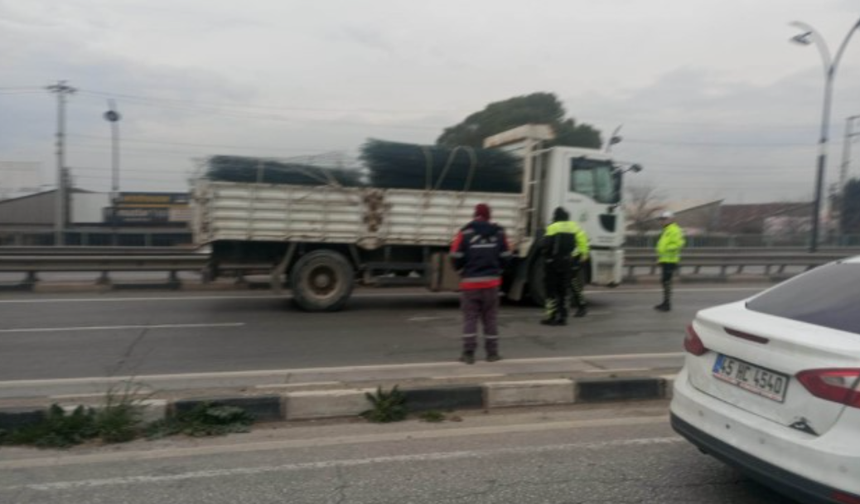 Manisa'da kamyonun çarptığı 77 yaşındaki yaşlı adam hayatını kaybetti