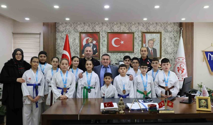 Osmanelispor Karate Takımı'ndan Türkiye Ligi Finali'nde büyük başarı