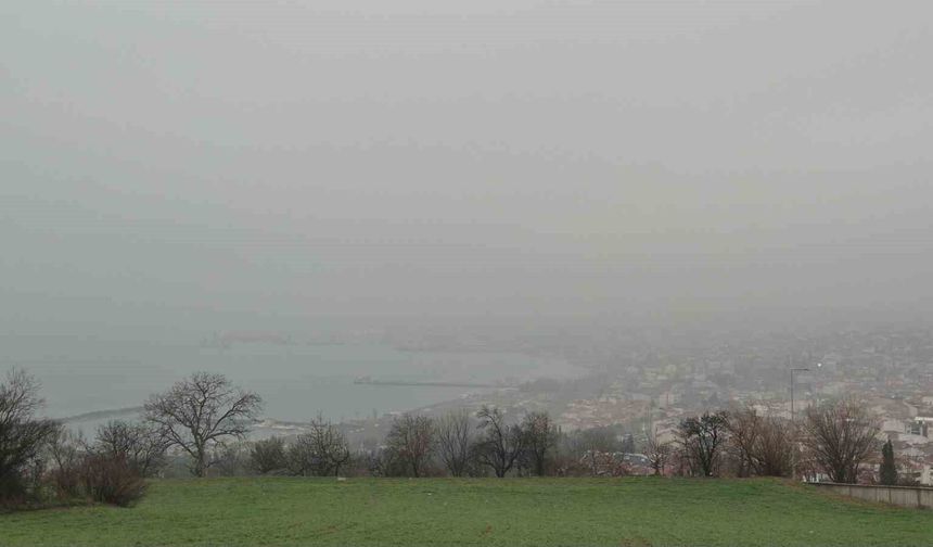 Tekirdağ'da sis etkili oluyor