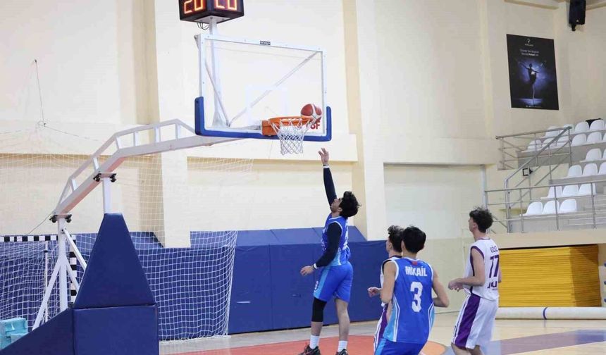 Bilecik'te okul sporları basketbol grup müsabakaları sürüyor