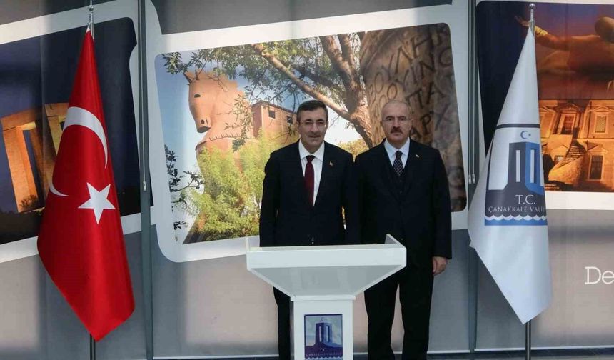 Cumhurbaşkanı Yardımcısı Cevdet Yılmaz, Çanakkale Valiliğini ziyaret etti