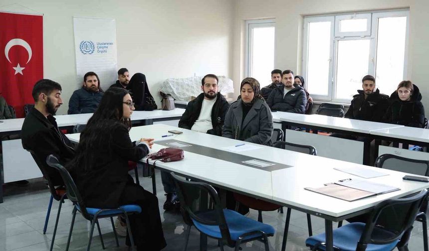 Genç çiftlere 'aile' eğitimi