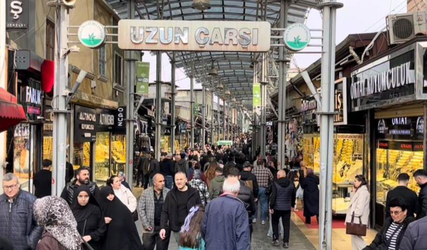 Bursa'da bayram hareketliliği çarşılara yansıdı