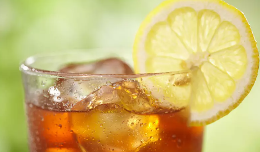 Neredeyse her evde var ama riskli! Gençlerde kaygıyı artıran içecekler