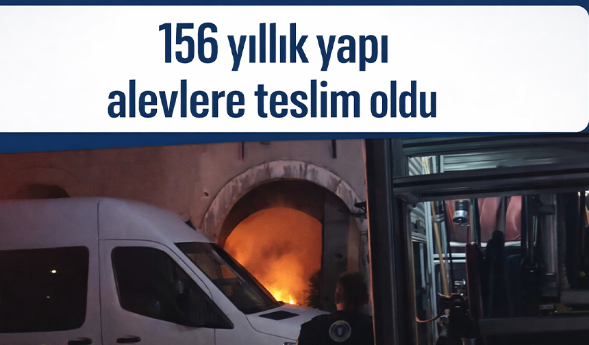 Bursa Osmangazi'de tarihi binada çıkan yangın söndürüldü