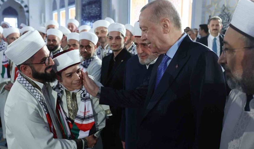 Cumhurbaşkanı Erdoğan, 333 hafızın icazet merasimine katıldı