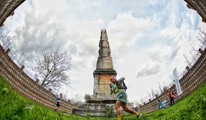 Eşsiz tarih ve doğanın içindeki maraton sona erdi