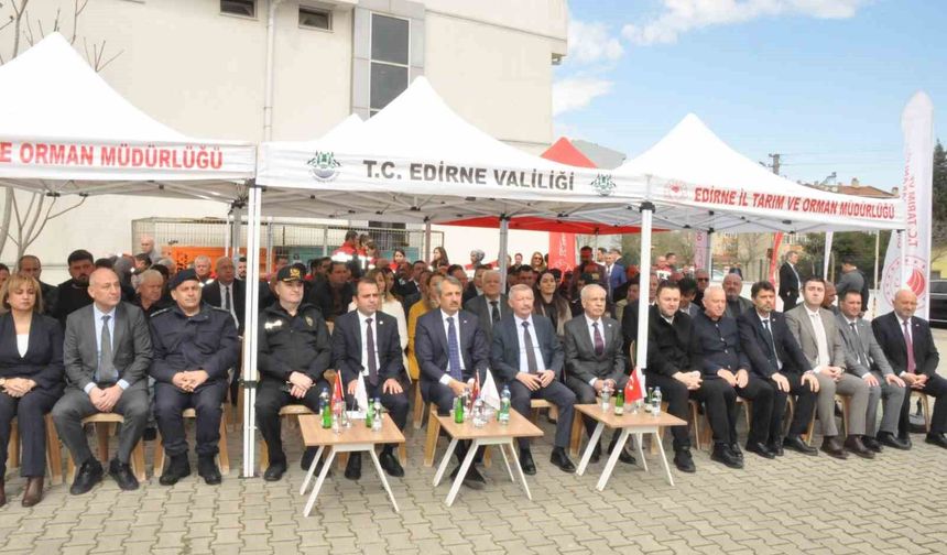 Keşan'da çiftçiye yüzde 75 bakanlık destekli hibrit ayçiçeği tohumu dağıtıldı