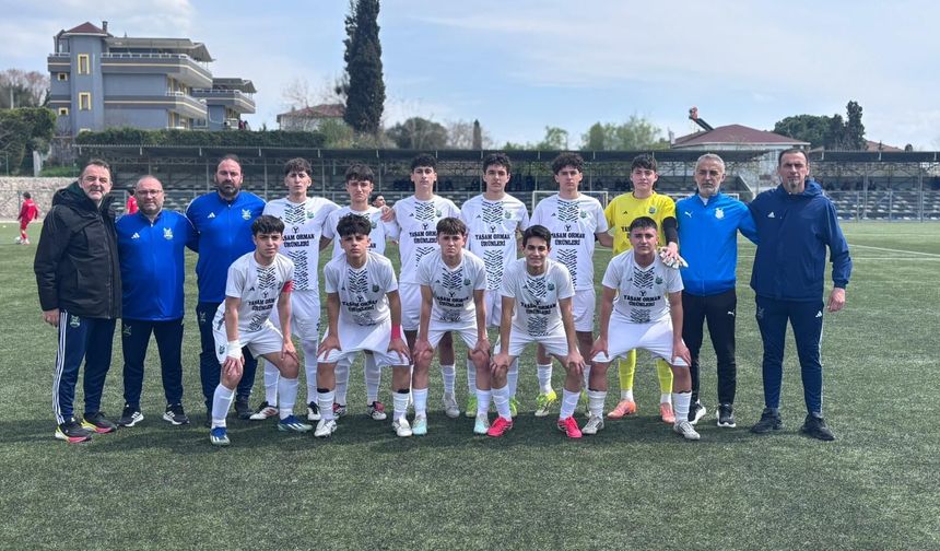 Kafkassporlu gençler 3. tura yükseldi