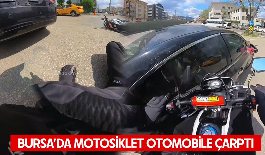Bursa Yıldırım'da motosiklet otomobile çarptı |  O anlar kask kamerasına yansıdı