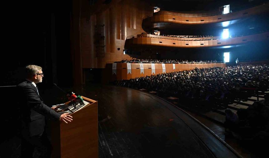 Bursa'da 'Türkiye Yüzyılı Vizyonuyla Eğitimde Kamu ve Özel Sektör Buluşması' gerçekleştirildi
