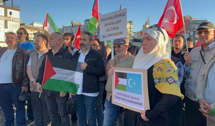 Çanakkale'de Sumud Filosu'ndaki aktivistlere destek gösterisi