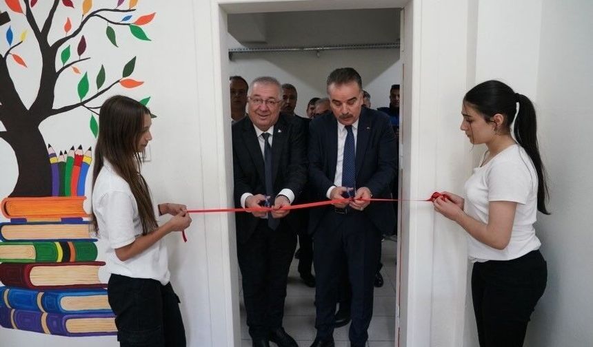 Edremit'te eğitime kütüphane desteği