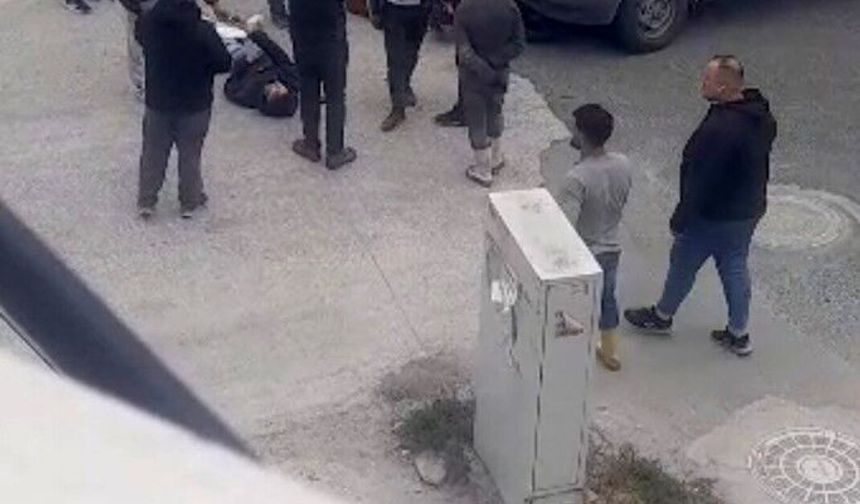 Yaralı sürücü ambulansı beklerken sigara yaktı