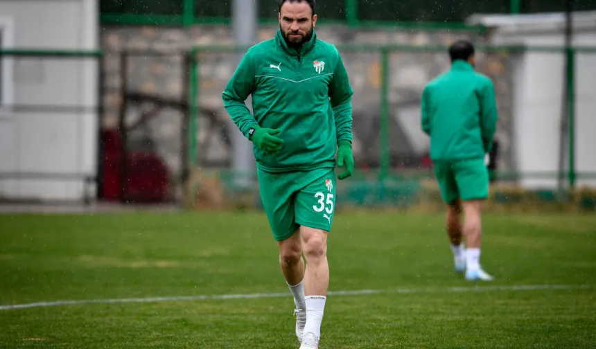 Bursaspor'da art arda ayrılık! Musa Çağıran'la yollar ayrıldı