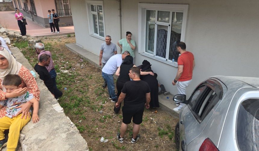 Bursa Orhangazi'de otomobil apartman bahçesine uçtu!