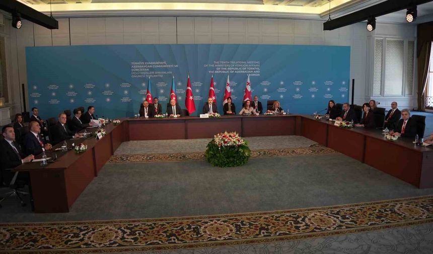 Azerbaycan ve Gürcistan Dışişleri Bakanları'ndan bölge için 'barış' mesajı
