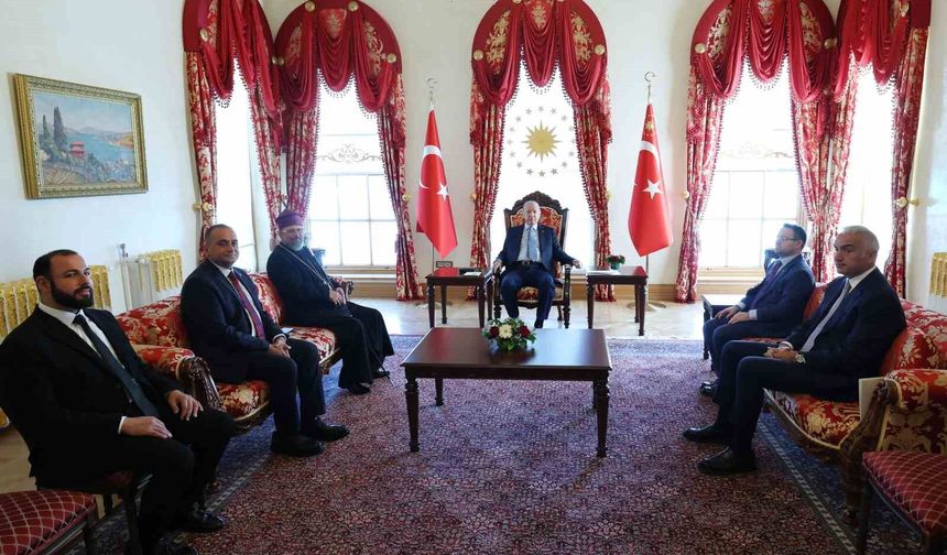 Cumhurbaşkanı Erdğan, Türkiye Ermenileri Patriği Sahak Maşalyan'ı kabul etti