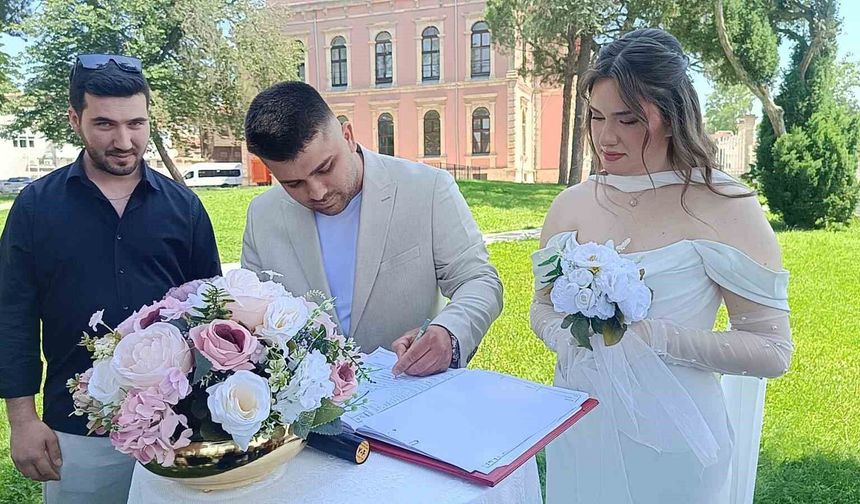 Edirne'de 33 çiftin mutluluğu aynı tarihte buluştu: Evlenmek için 06.06.2026'yı seçtiler
