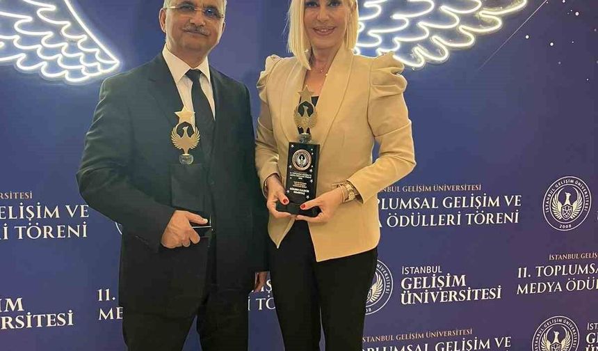 İstanbul Gelişim Üniversitesi 11. Toplumsal Gelişim ve Medya Ödülleri sahiplerini buldu